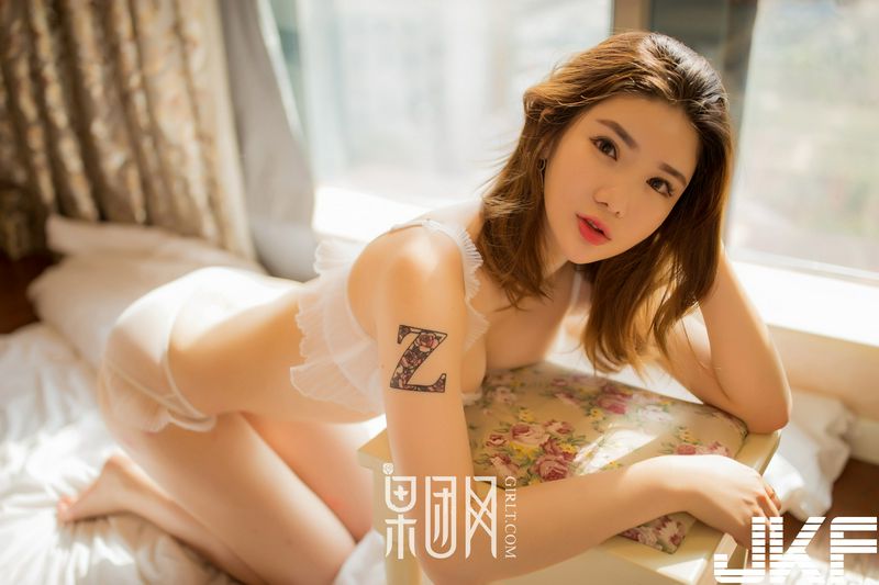 有点忧郁的成熟女人